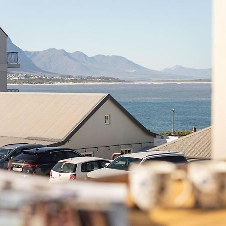 Hermanus Waterfront, Sea View Apartment With Balcony Bagian luar foto